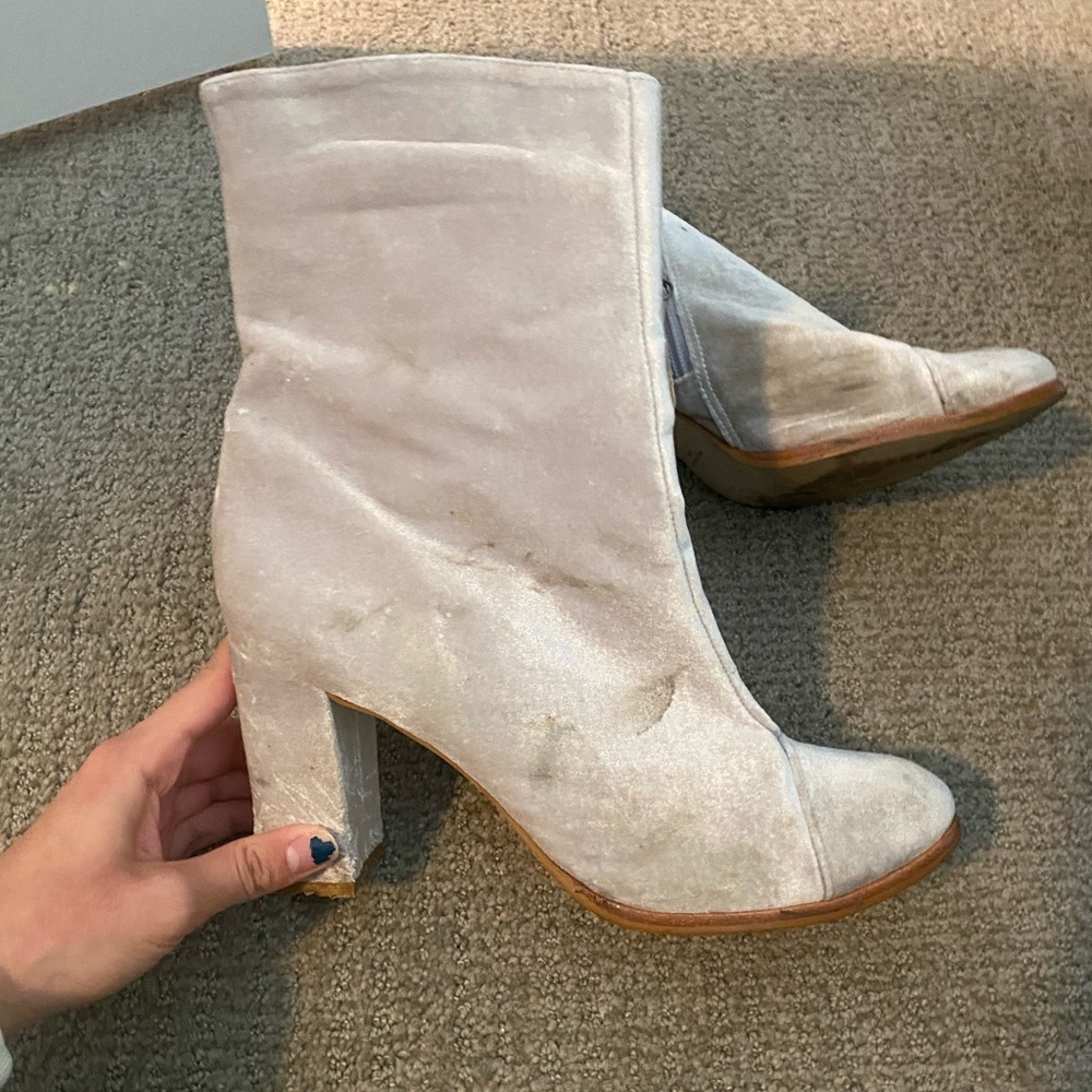 Velvet boots - Picture 2 of 3
